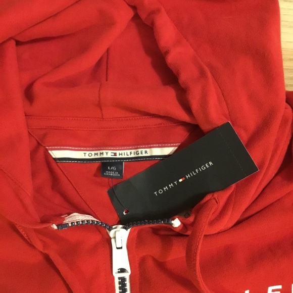 NWT Tommy Hilfiger red logo flag jacket/ hoodie - Picture 2 of 3